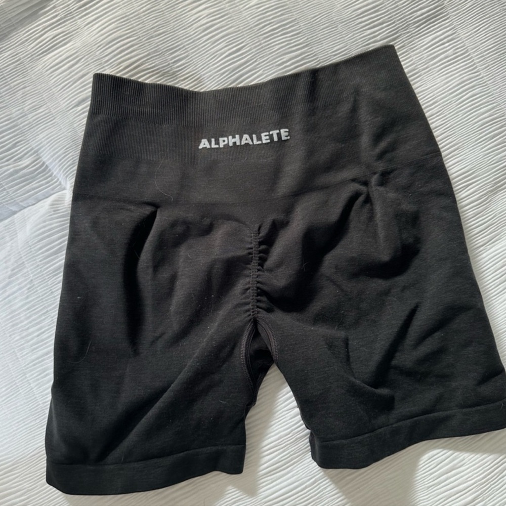 Alphalete amplify shorts